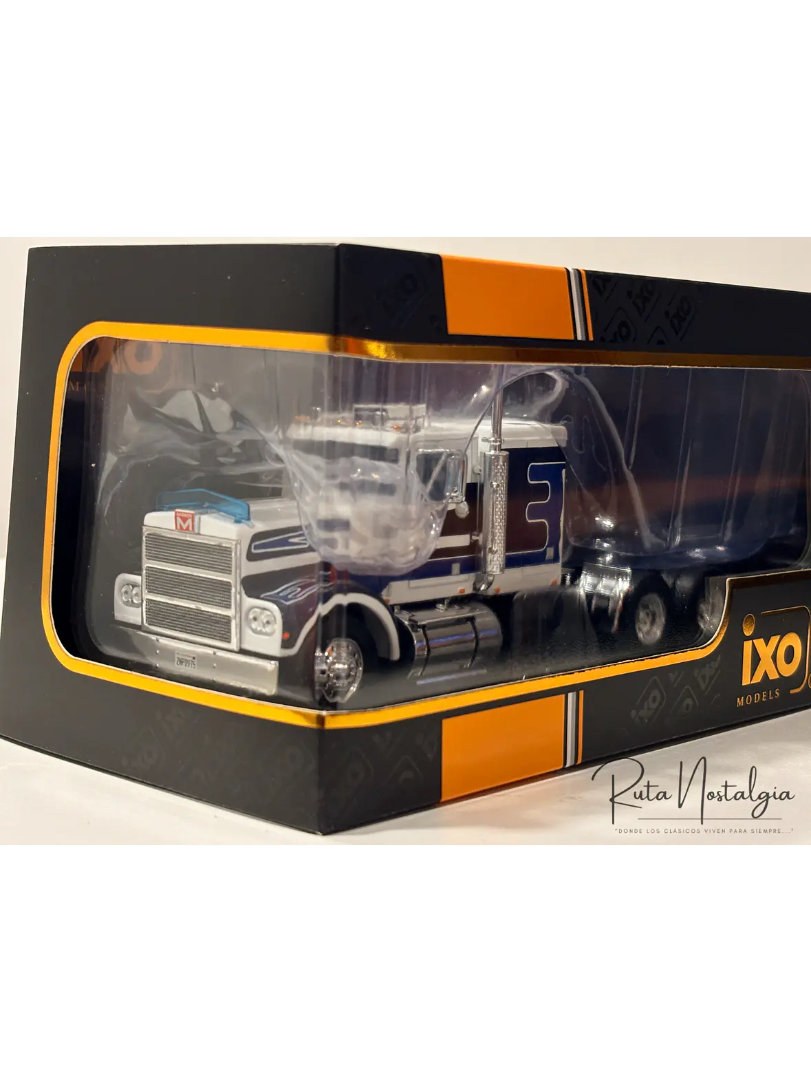 Camión Marmon CHDT 1980 – Ixo Models 1:43 – Leyenda “Rolls-Royce” del Transporte 9
