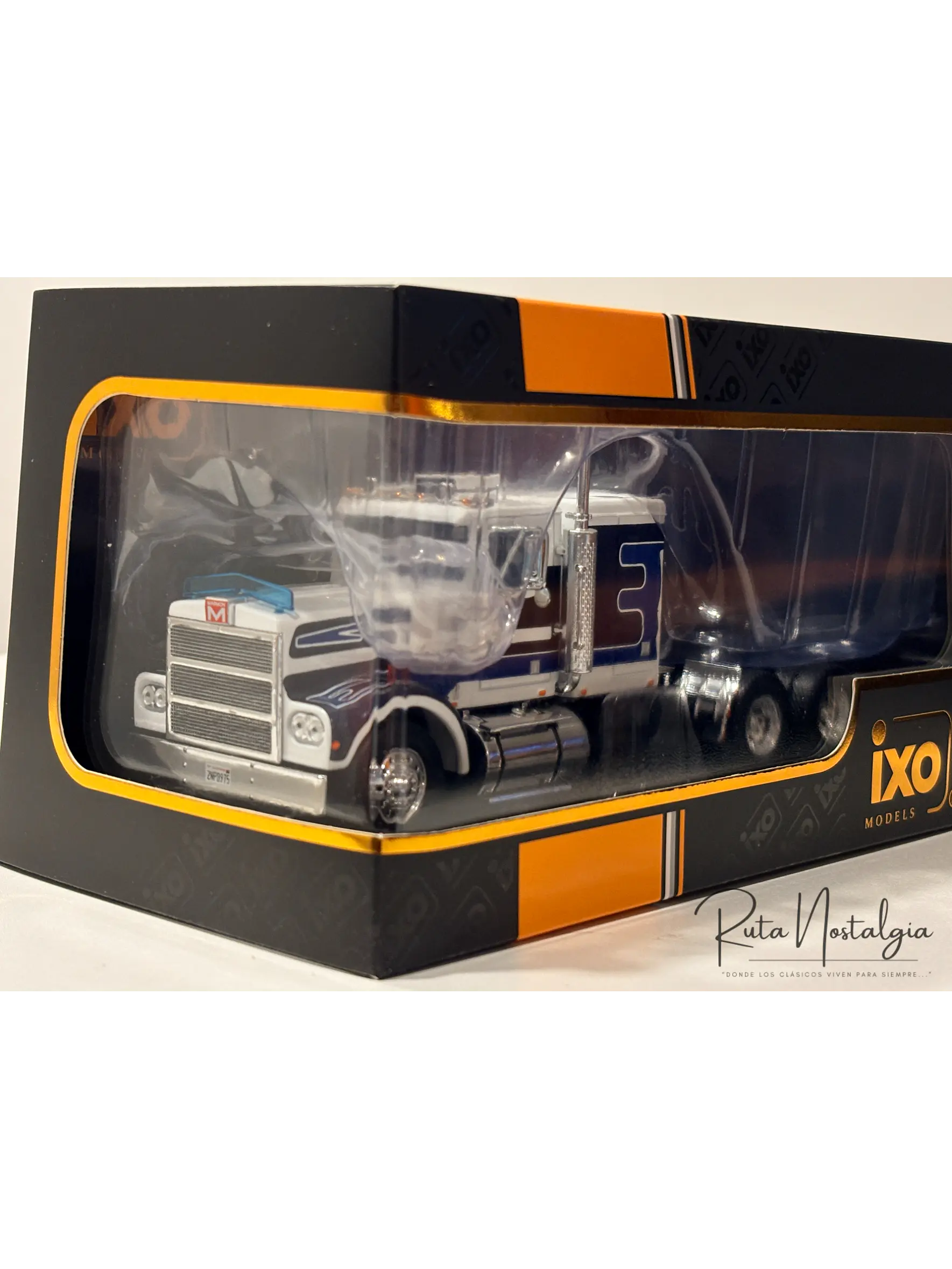 Camión Marmon CHDT 1980 – Ixo Models 1:43 – Leyenda “Rolls-Royce” del Transporte 9