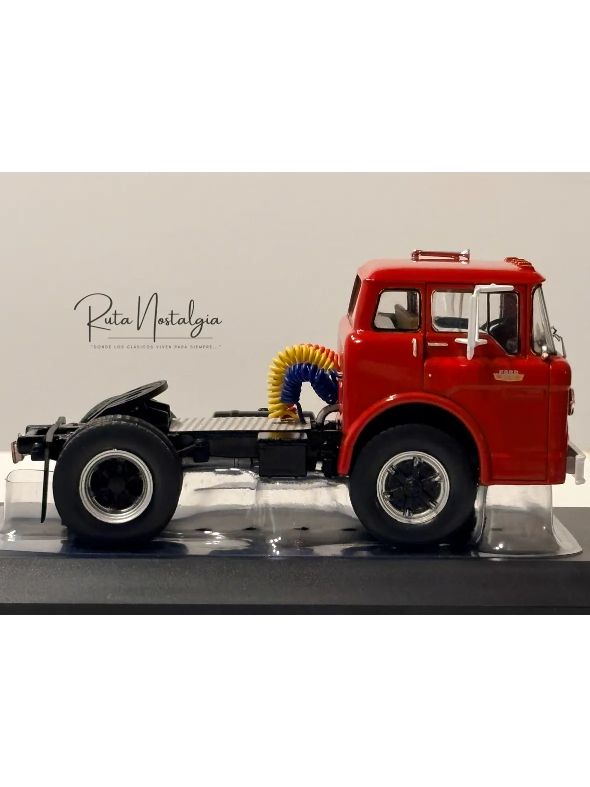 Camión Ford C-Series (1967) |  IXO Models 1:43  7