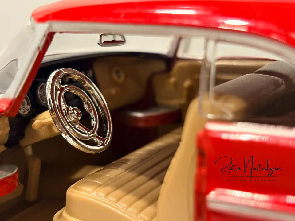 Auto Chrysler C300 (1955) |  Motormax 1:24 4
