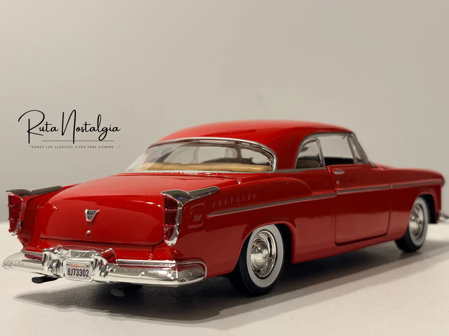 Auto Chrysler C300 (1955) |  Motormax 1:24 9
