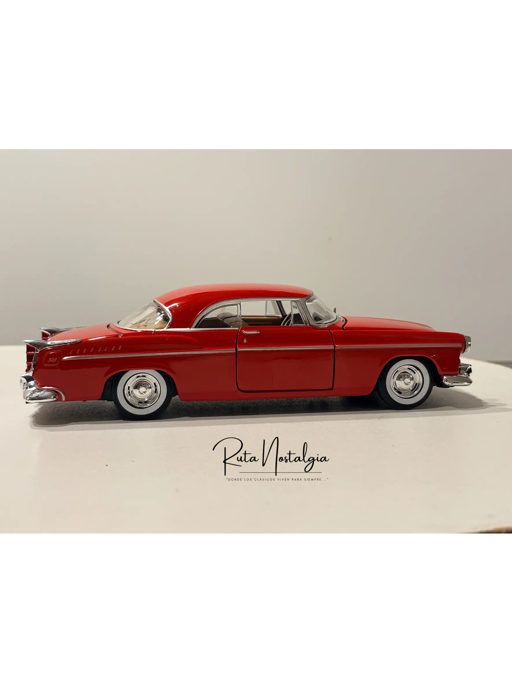 Auto Chrysler C300 1955 Motormax 1:24 | Coupé Americano Clásico 9