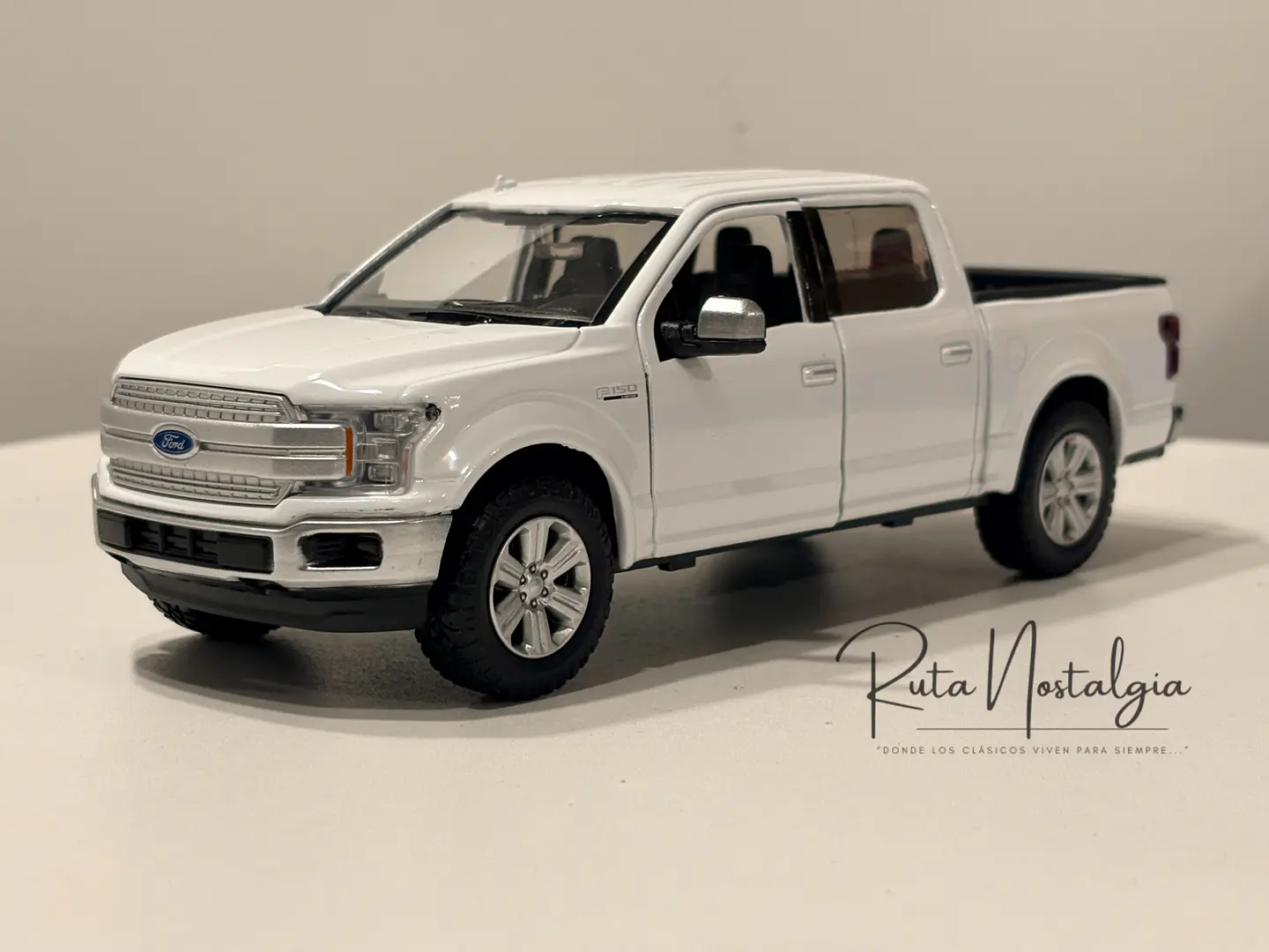 Camioneta Pick-Up Ford F-150 Lariat (2019) |  Motormax 1:24 1