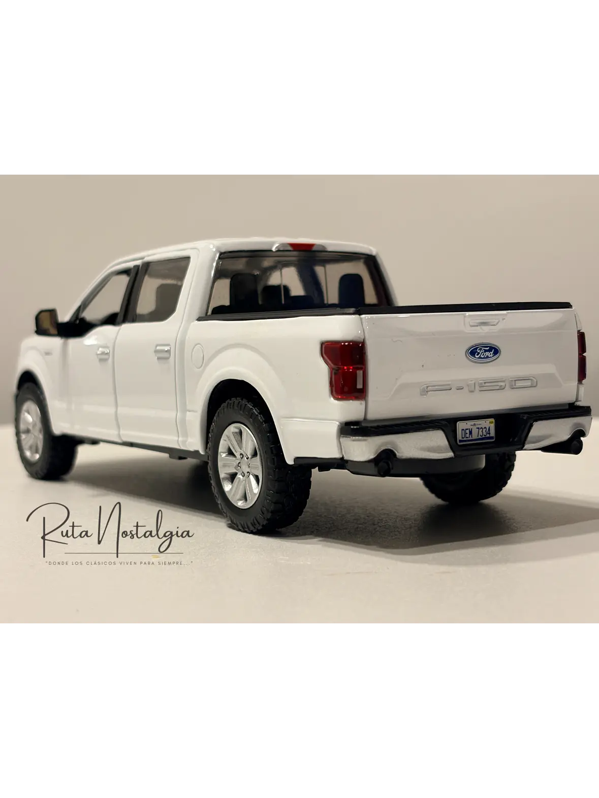 Camioneta Ford F-150 Lariat Crew Cab 2019 Motormax 1:24 | Pick-Up Americana “full-size” hecho miniatura 6