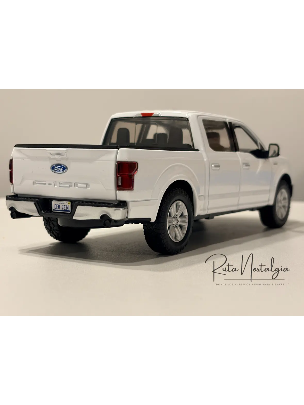 Camioneta Ford F-150 Lariat Crew Cab 2019 Motormax 1:24 | Pick-Up Americana “full-size” hecho miniatura 7