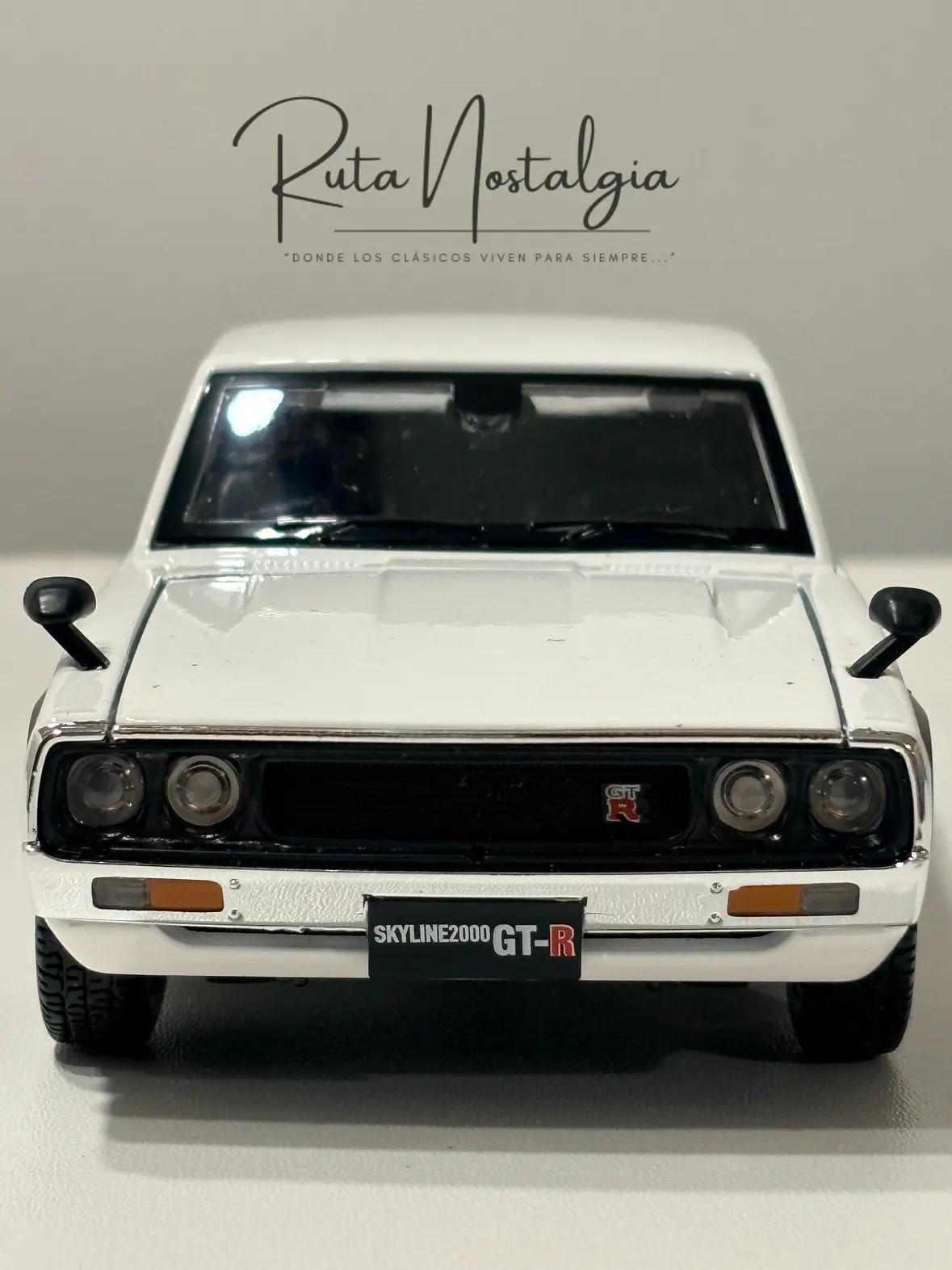 Auto Nissan Skyline 2000 GT-R KPGC110 1973 |  Maisto 1:24  2