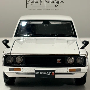 Auto Nissan Skyline 2000 GT-R KPGC110 1973 |  Maisto 1:24 