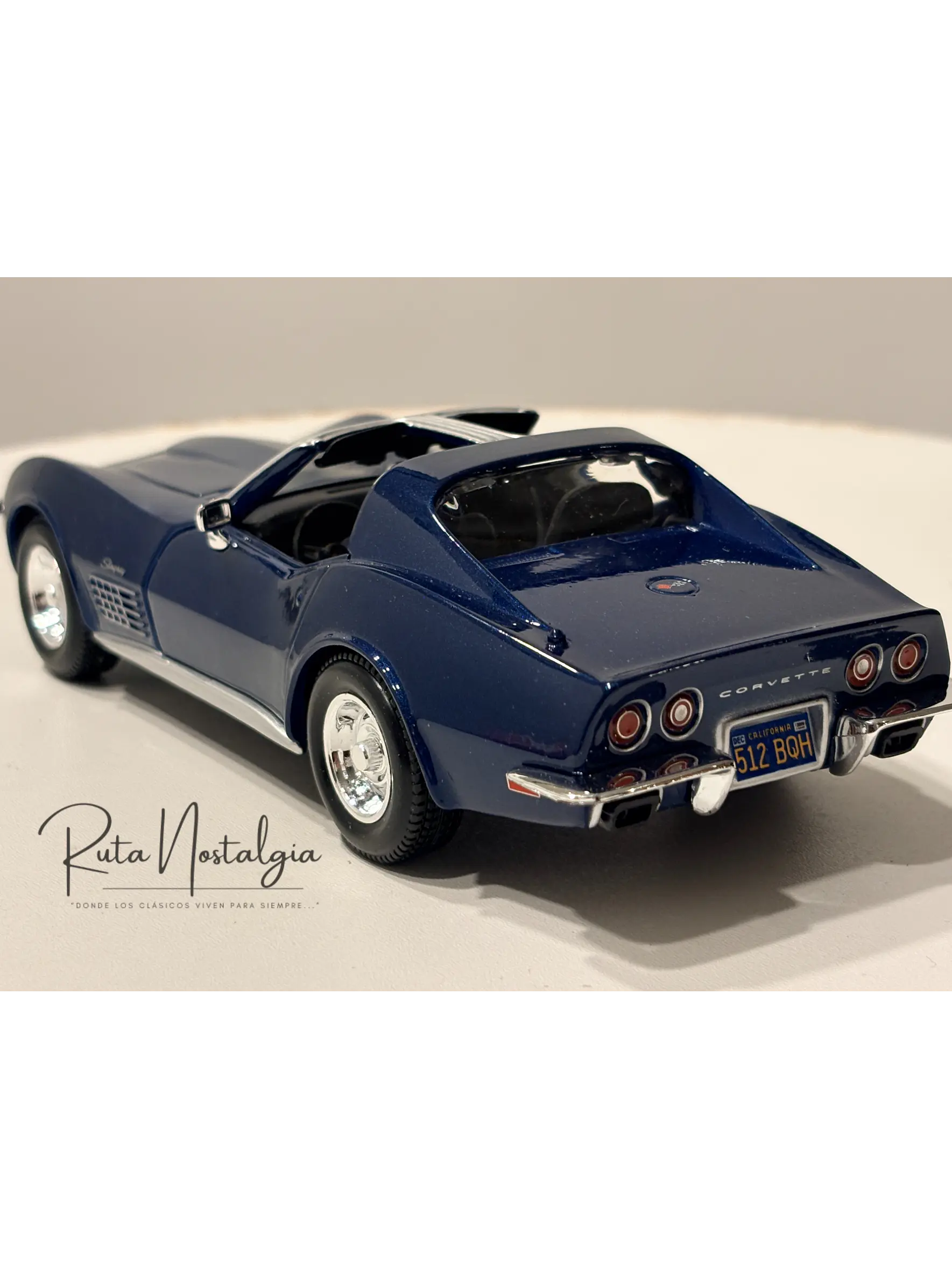 Auto Chevrolet Corvette  C3 Stingray 1970 |   Maisto 1:24  5