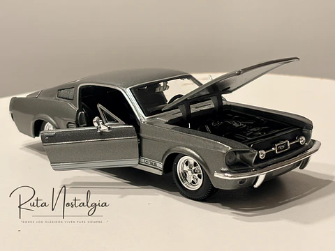 Auto Ford Mustang GT 1967 | Maisto 1:24 | Muscle Car Clásico de Colección