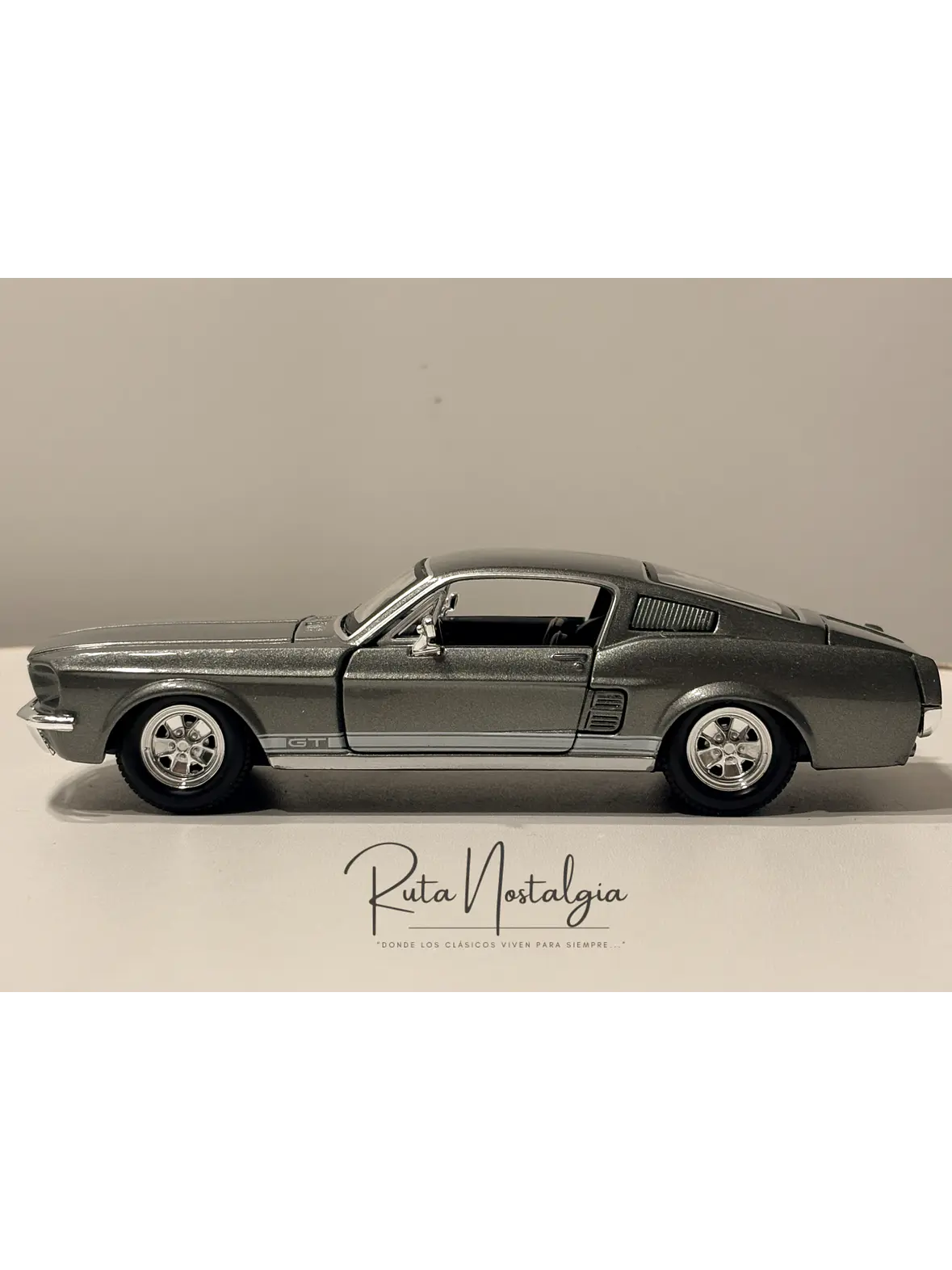 Auto Ford Mustang GT 1967 | Maisto 1:24 | Muscle Car Clásico de Colección 7