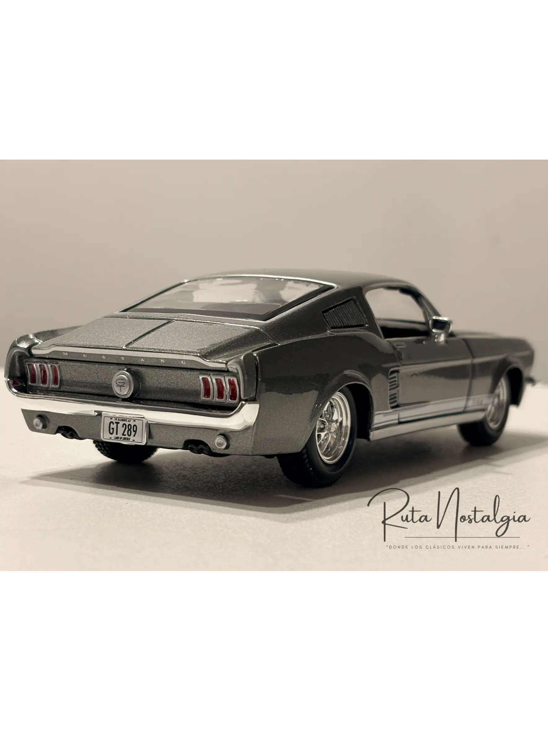 Auto Ford Mustang GT 1967 | Maisto 1:24 | Muscle Car Clásico de Colección 9