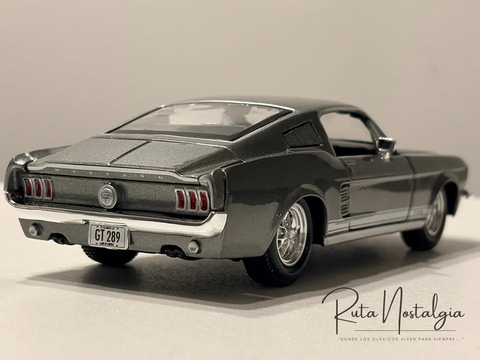 Auto Ford Mustang GT 1967 | Muscle car colección | Maisto 1:24  10