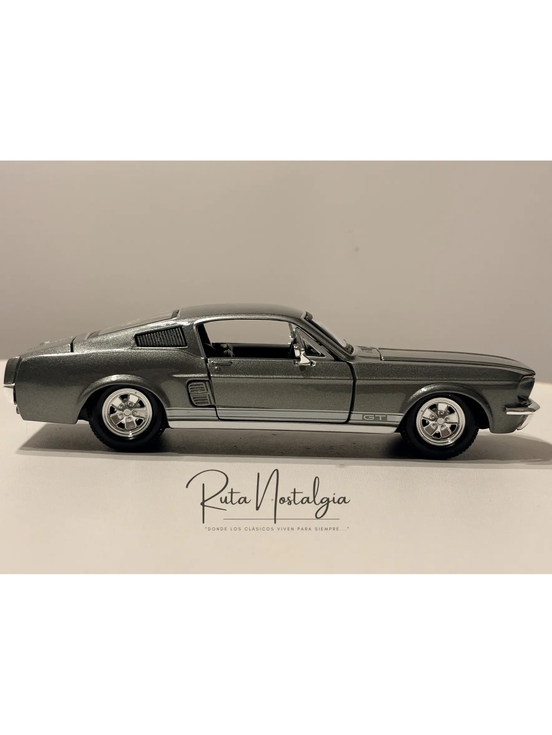 Auto Ford Mustang GT 1967 | Maisto 1:24 | Muscle Car Clásico de Colección 10