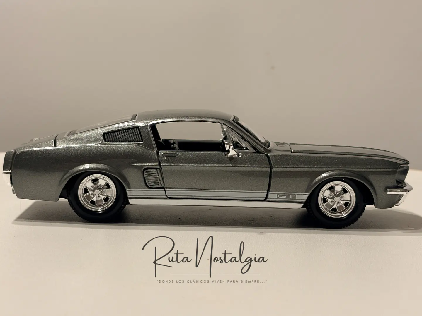 Auto Ford Mustang GT 1967 | Muscle car colección | Maisto 1:24  11