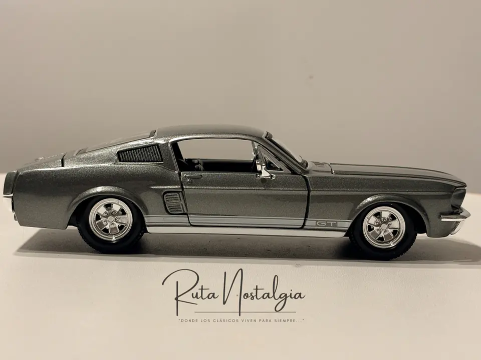 Auto Ford Mustang GT 1967 | Muscle car colección | Maisto 1:24  11