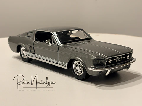 Auto Ford Mustang GT 1967 | Muscle car colección | Maisto 1:24 