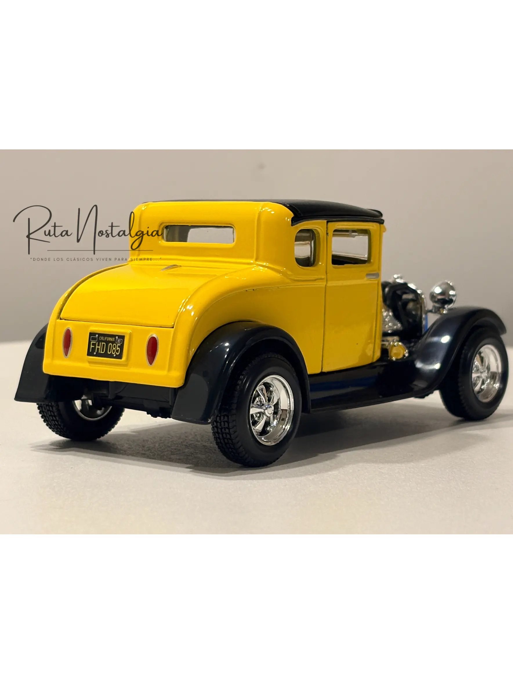 Ford Model A Hot Rod 1929 Amarillo Negro Maisto 1:24 | Hot Rod Clásico Americano de Colección en Chile 6