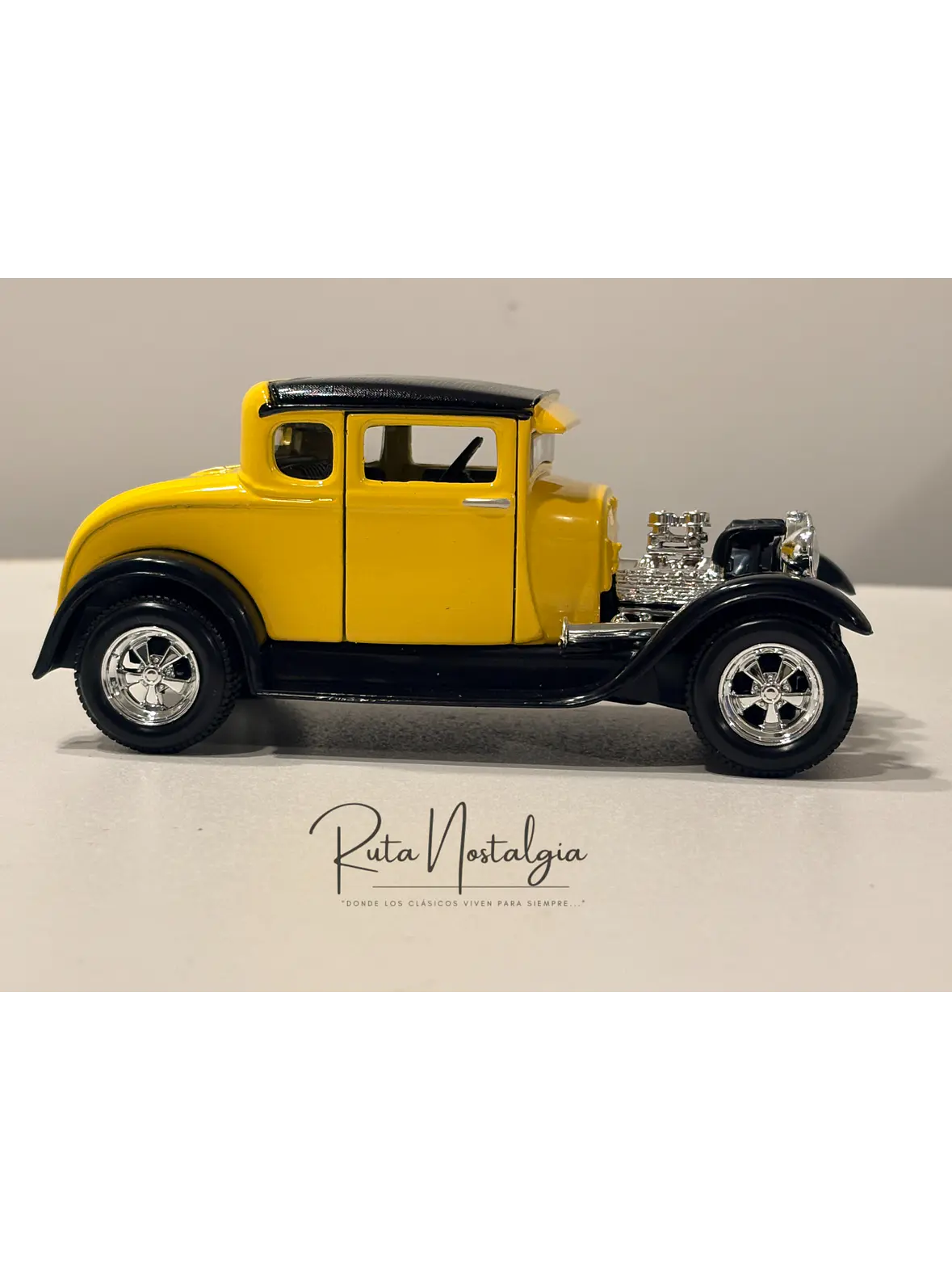 Ford Model A Hot Rod 1929 Amarillo Negro Maisto 1:24 | Hot Rod Clásico Americano de Colección en Chile 7