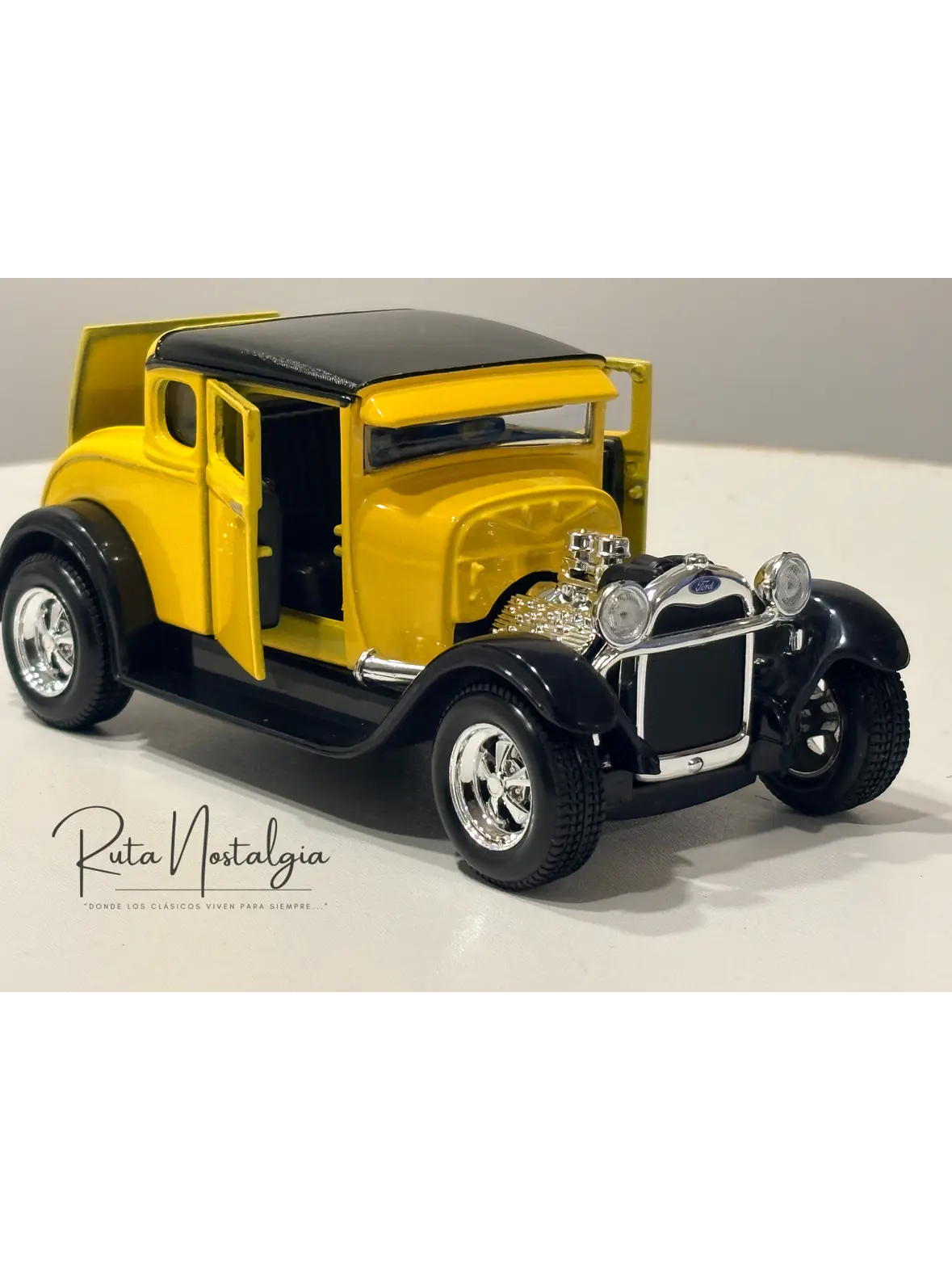 Ford Model A Hot Rod 1929 Amarillo Negro Maisto 1:24 | Hot Rod Clásico Americano de Colección en Chile 1