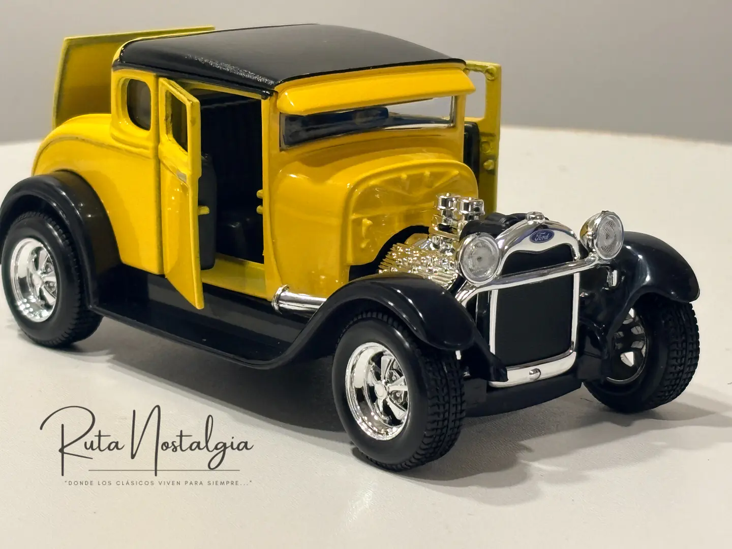 Ford Model A Hot Rod (1929) |  Maisto 1:24 | Auto Clásico Americano 3