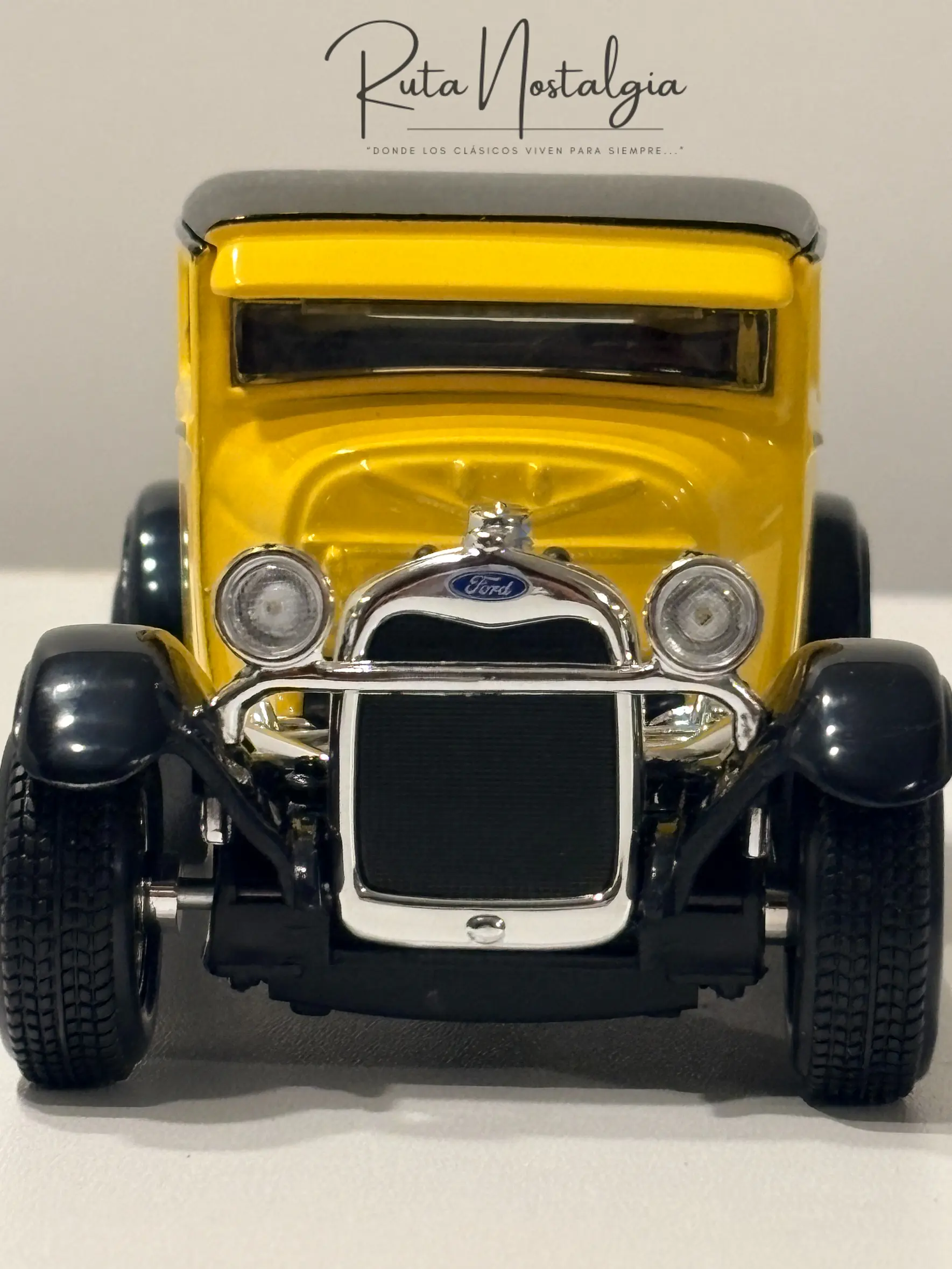 Ford Model A Hot Rod 1929 Amarillo Negro Maisto 1:24 | Hot Rod Clásico Americano de Colección en Chile 2