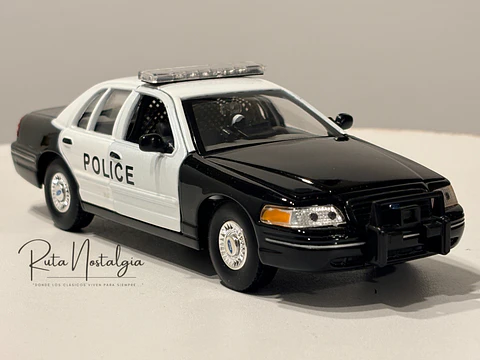 Auto Ford Crown Victoria "Police Interceptor" | Welly 1:24