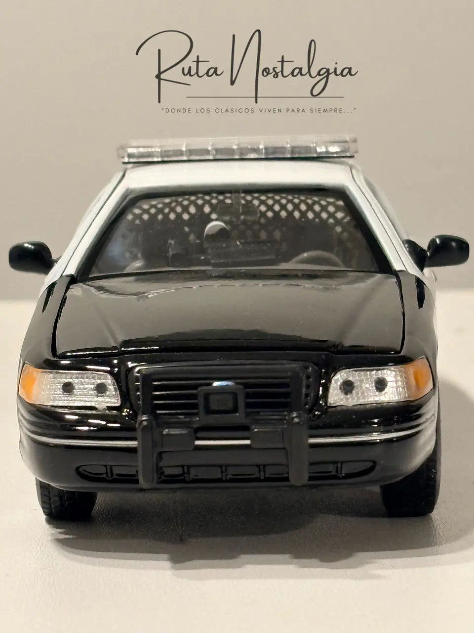 Auto Ford Crown Victoria 