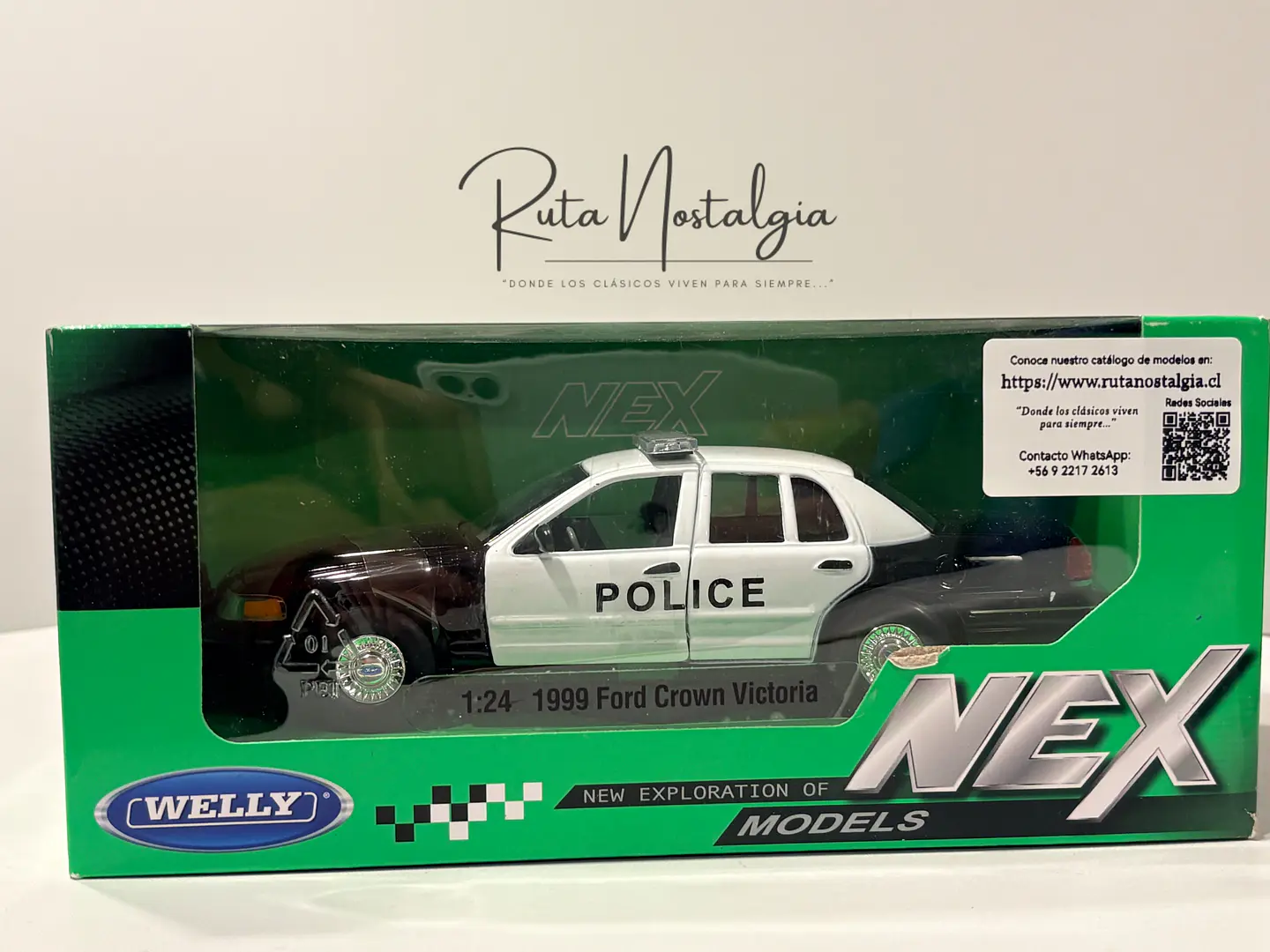 Auto Ford Crown Victoria 