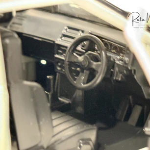 Auto Toyota Sprinter Trueno AE86 Blanco Negro Maisto 1:24 | Auto JDM Clásico de Colección en Chile