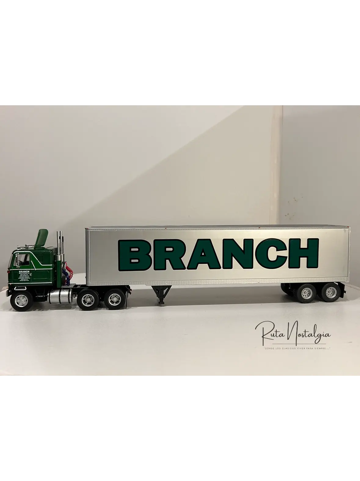 GMC Astro 95 1980 – IXO Models 1:43 – Branch Transport Clásico Cabover 4