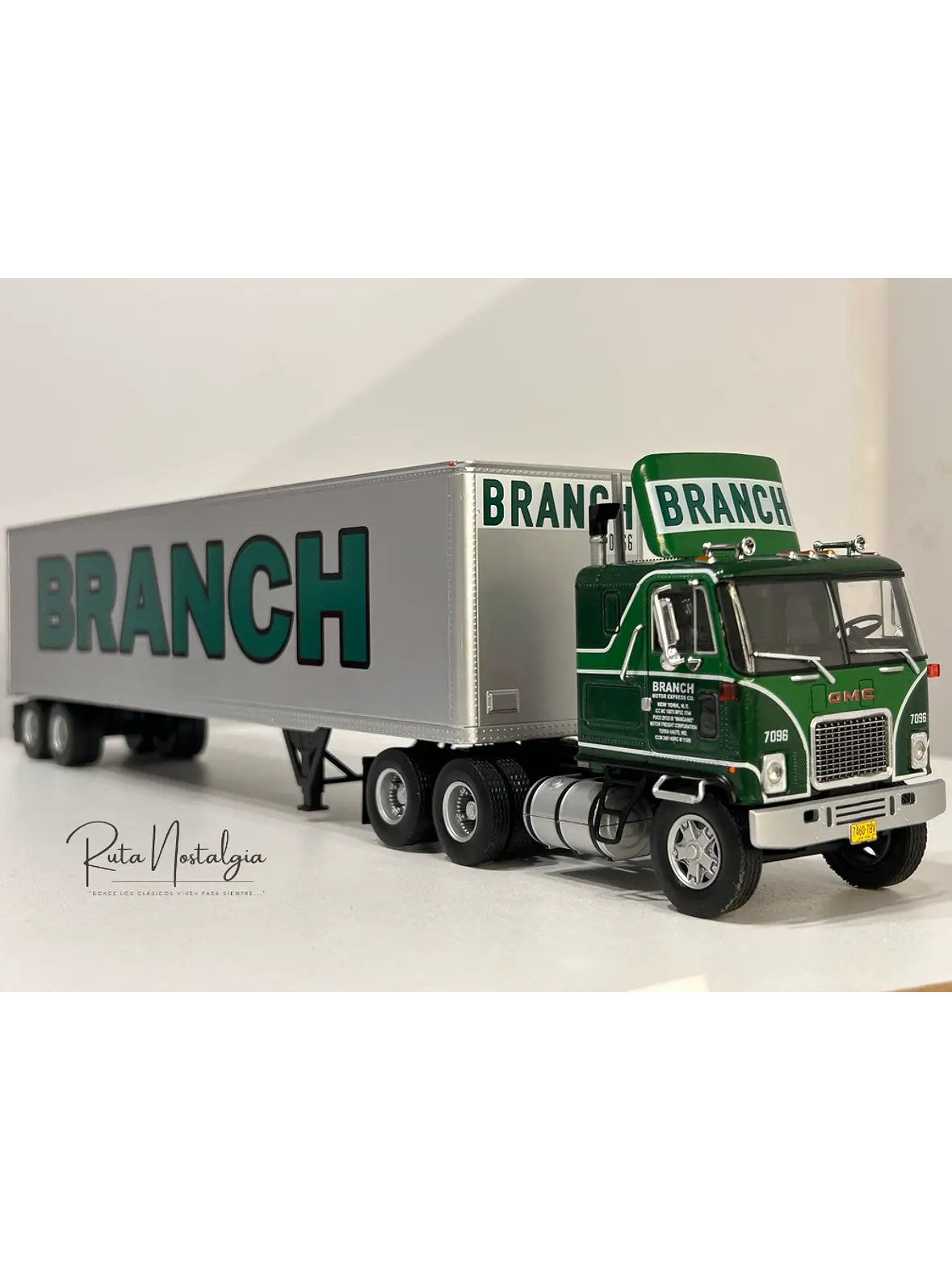 GMC Astro 95 1980 – IXO Models 1:43 – Branch Transport Clásico Cabover 7