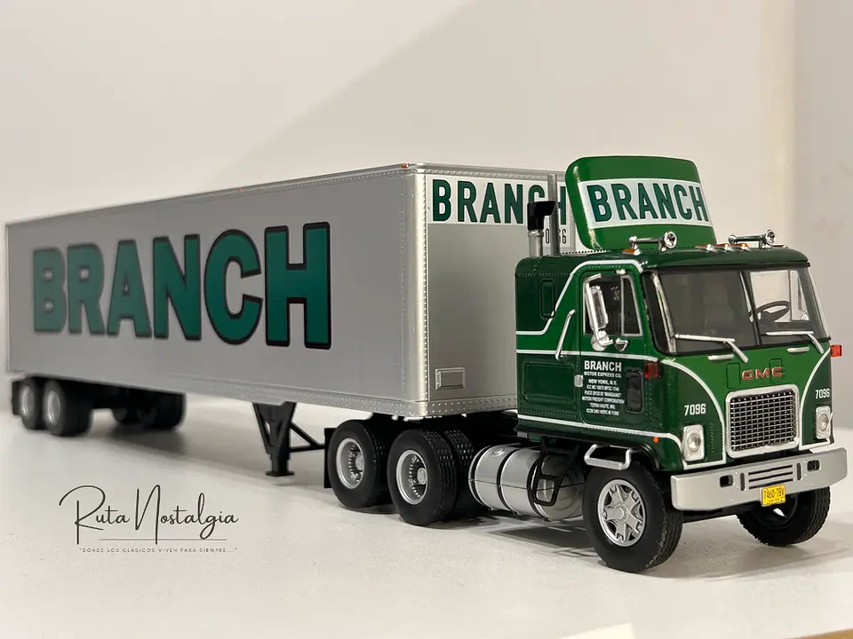 Camión GMC Astro 95 1980 | IXO 1:43 Coleccionable 7