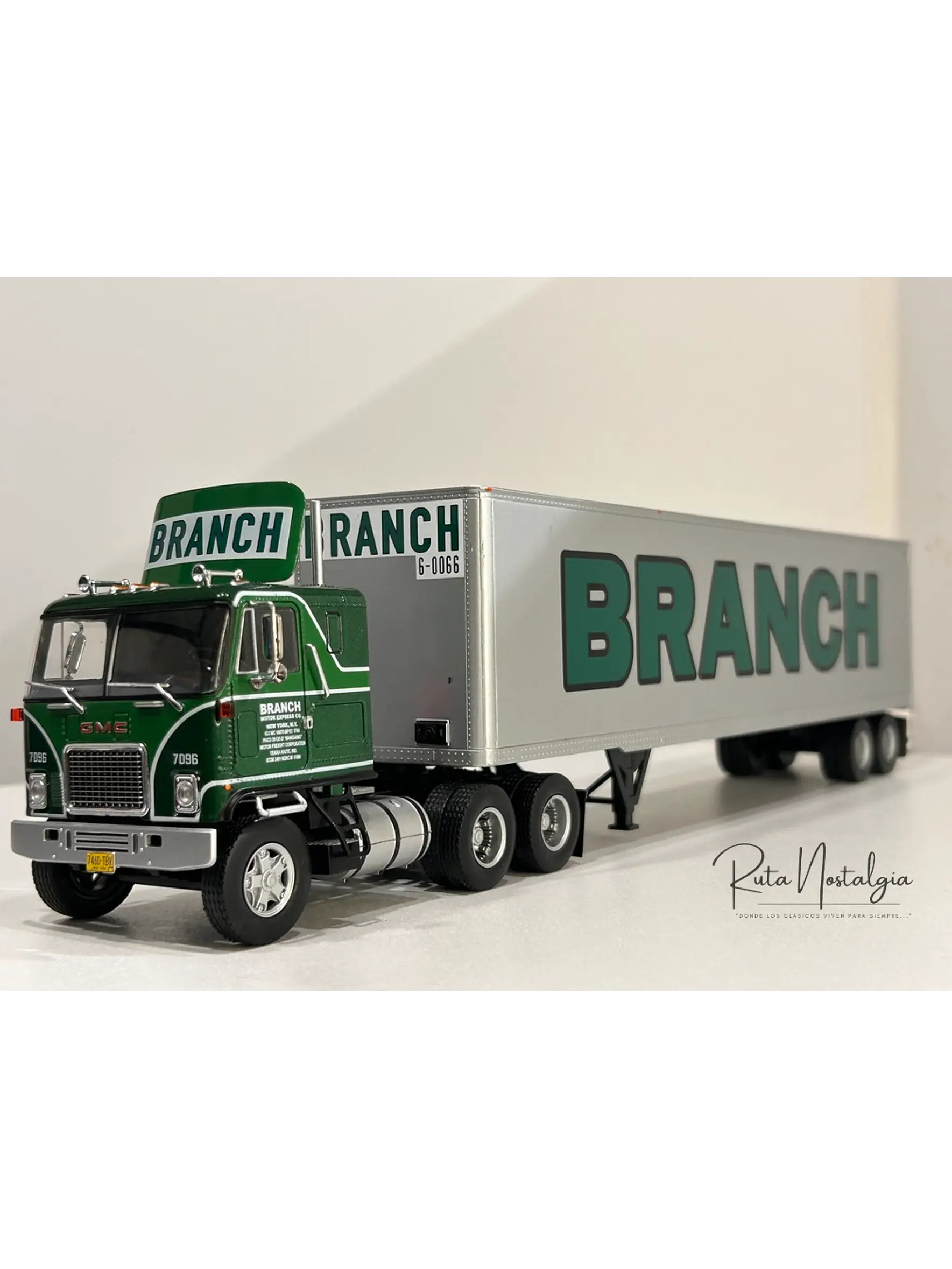 GMC Astro 95 1980 – IXO Models 1:43 – Branch Transport Clásico Cabover 9