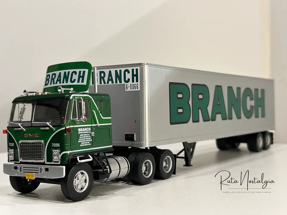 Camión GMC Astro 95 1980 | IXO 1:43 Coleccionable 9