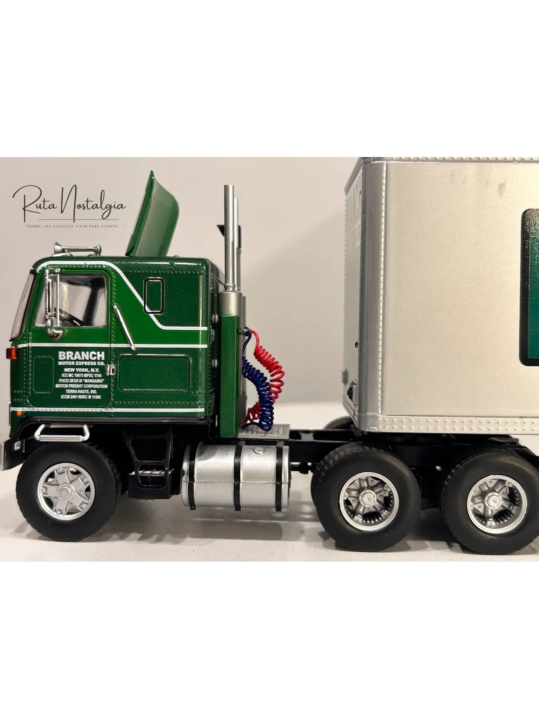 GMC Astro 95 1980 – IXO Models 1:43 – Branch Transport Clásico Cabover 3
