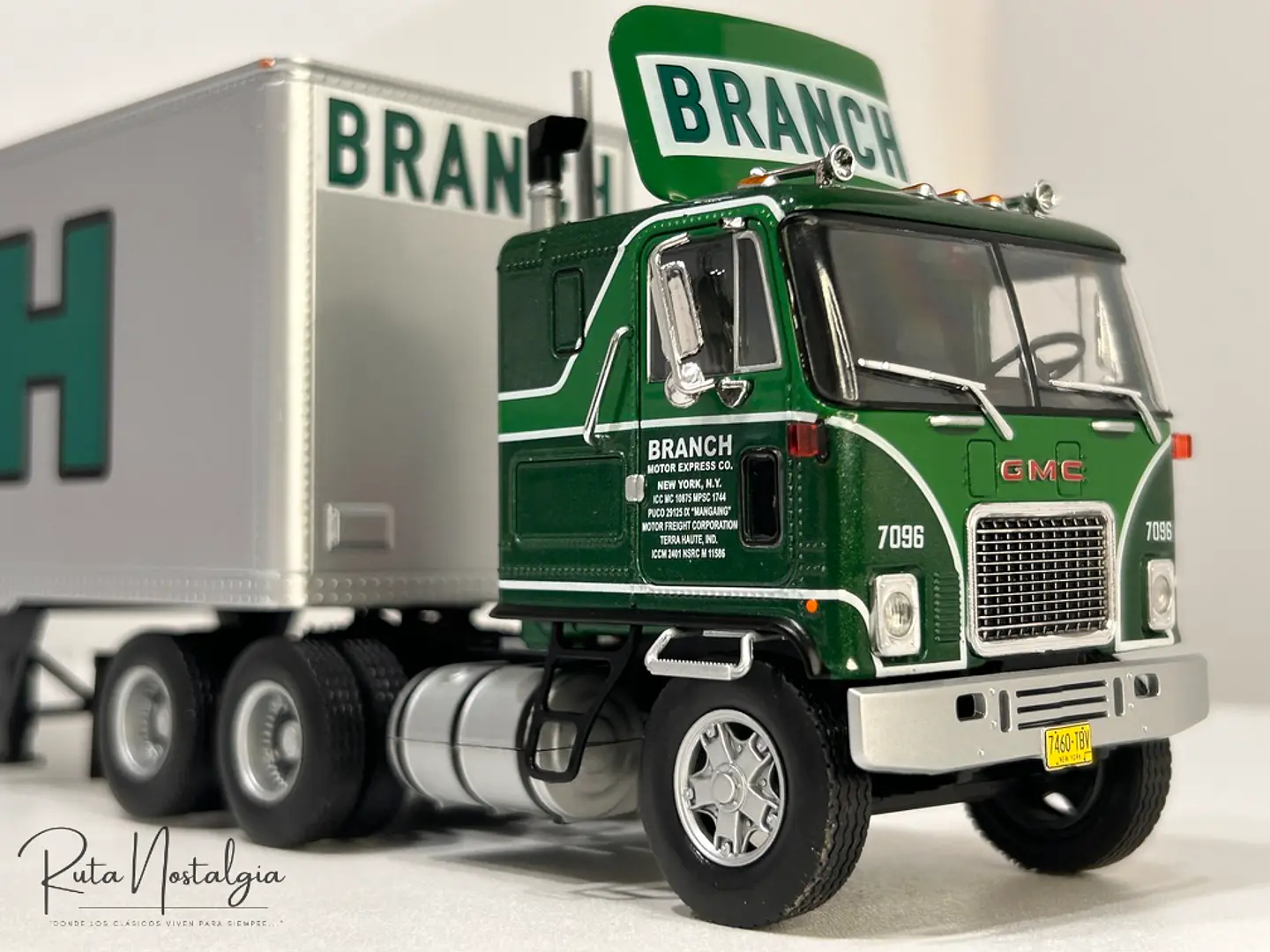 Camión GMC Astro 95 1980 | IXO 1:43 Coleccionable 8