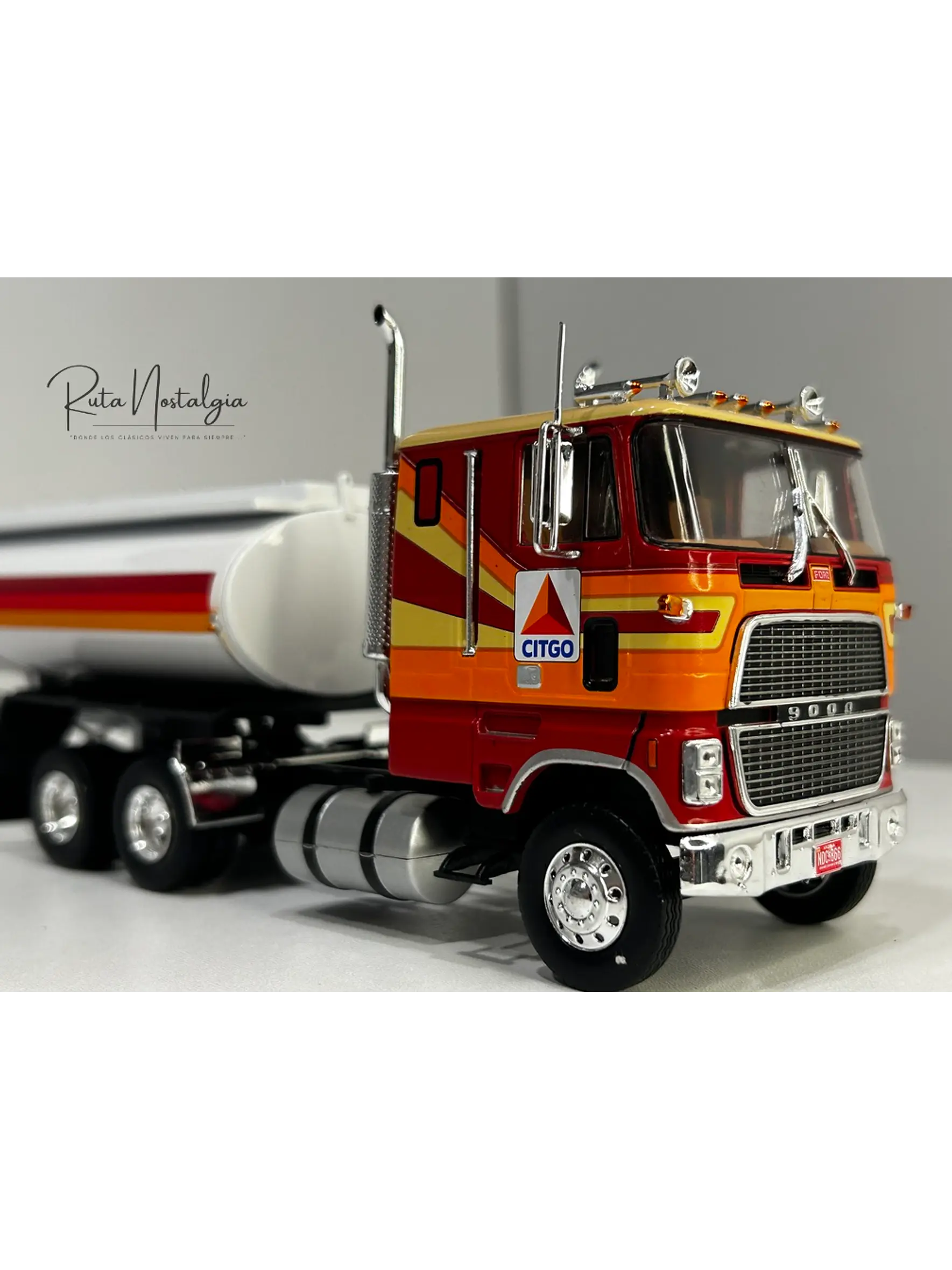 Camión Ford CL-9000 1976 Cisterna CITGO 1:43 – Nostalgia del Transporte Americano 2