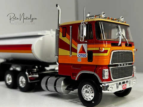 Camión Ford CL-9000 1976 Cisterna | Planeta Agostini 1:43