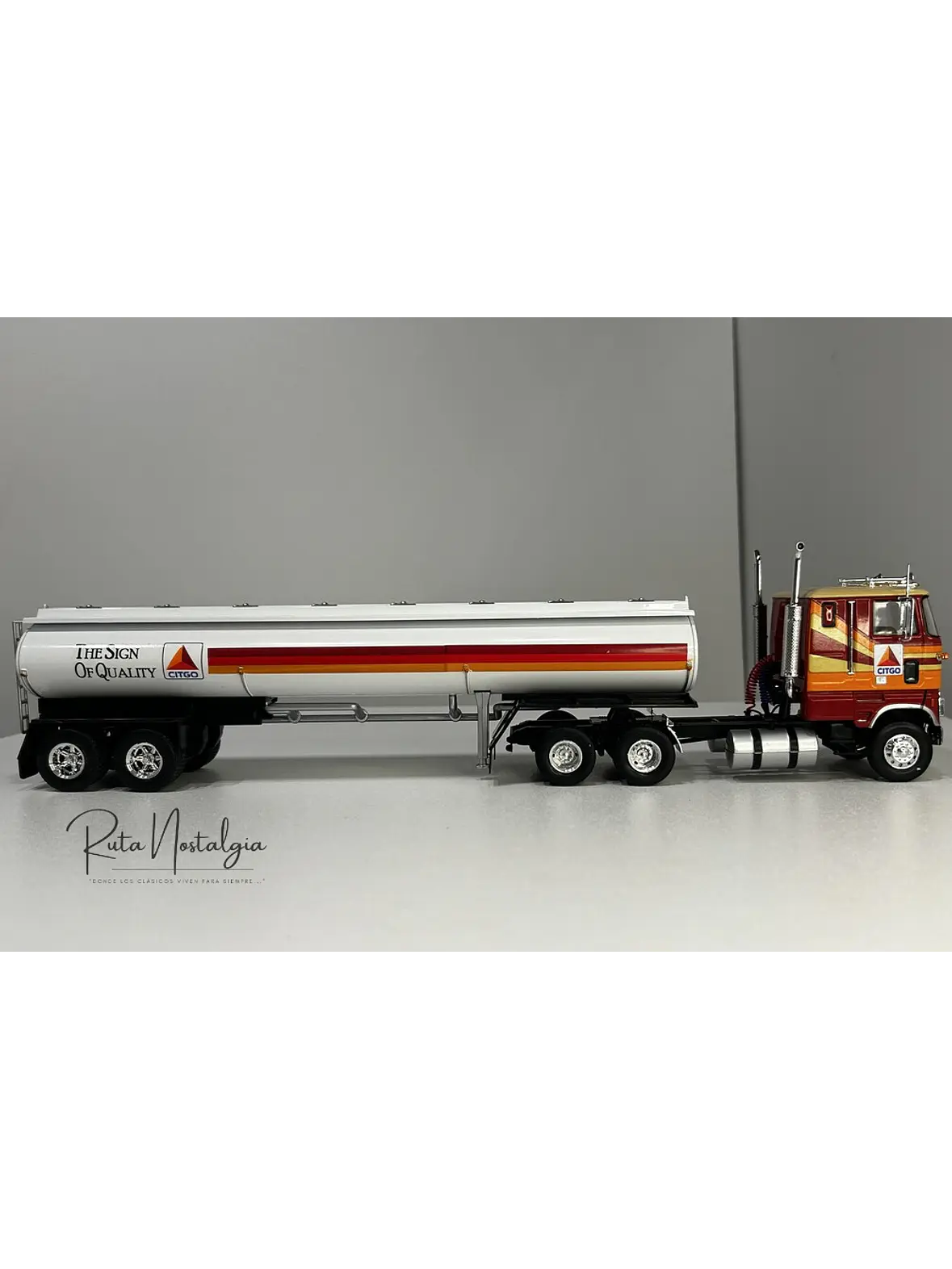 Camión Ford CL-9000 1976 Cisterna CITGO 1:43 – Nostalgia del Transporte Americano 11
