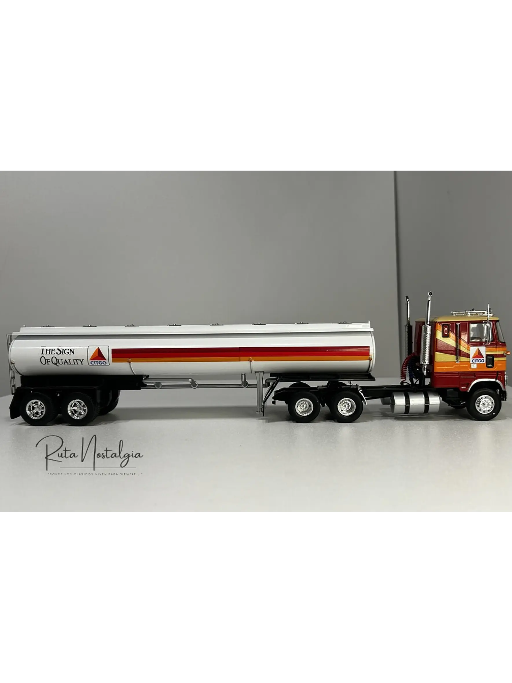 Camión Ford CL-9000 1976 Cisterna CITGO 1:43 – Nostalgia del Transporte Americano 11