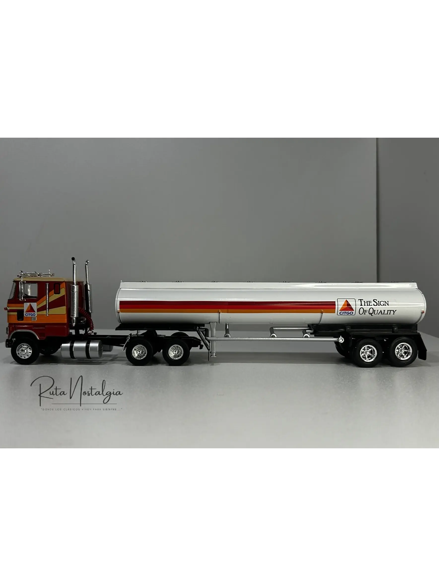 Camión Ford CL-9000 1976 Cisterna CITGO 1:43 – Nostalgia del Transporte Americano 7