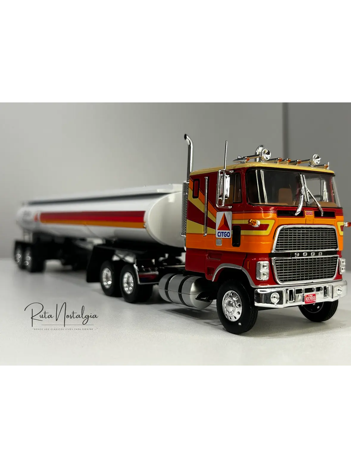 Camión Ford CL-9000 1976 Cisterna CITGO 1:43 – Nostalgia del Transporte Americano 1