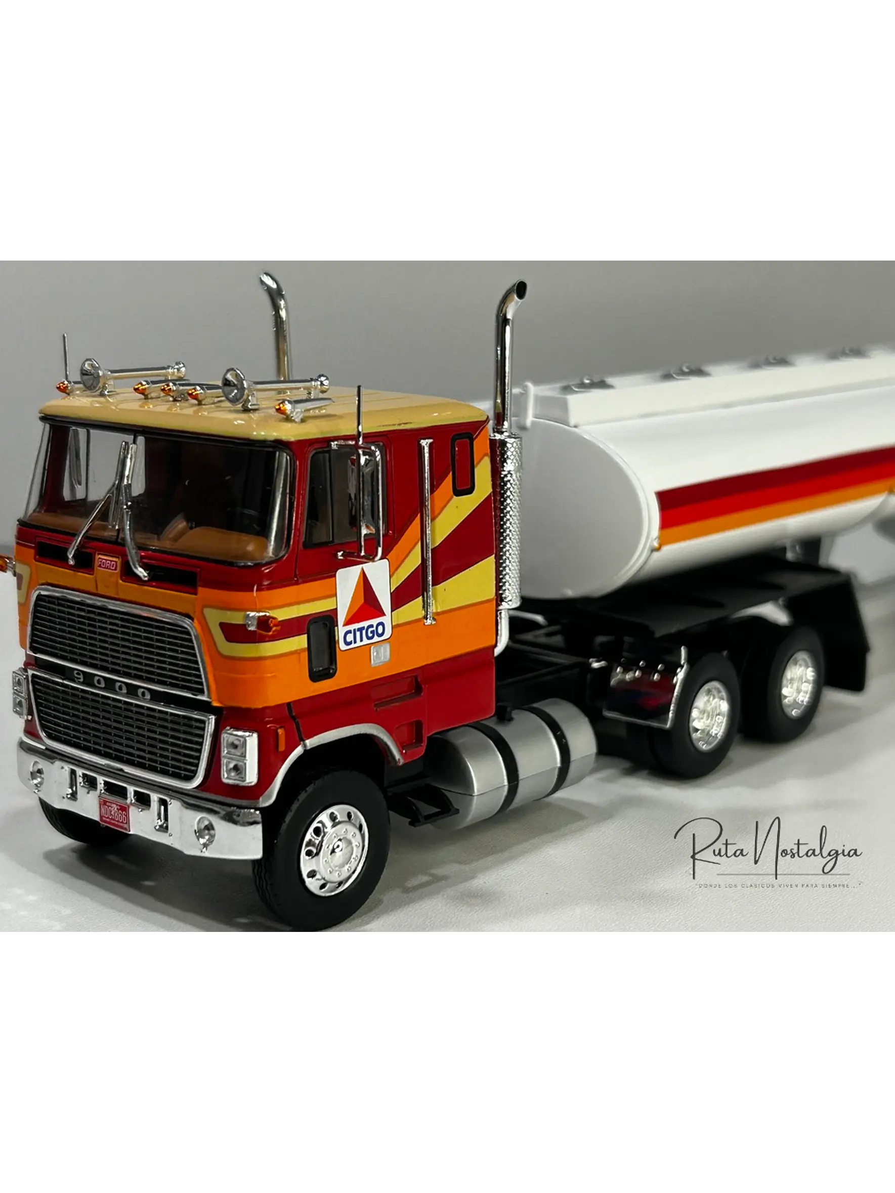 Camión Ford CL-9000 1976 Cisterna CITGO 1:43 – Nostalgia del Transporte Americano 5