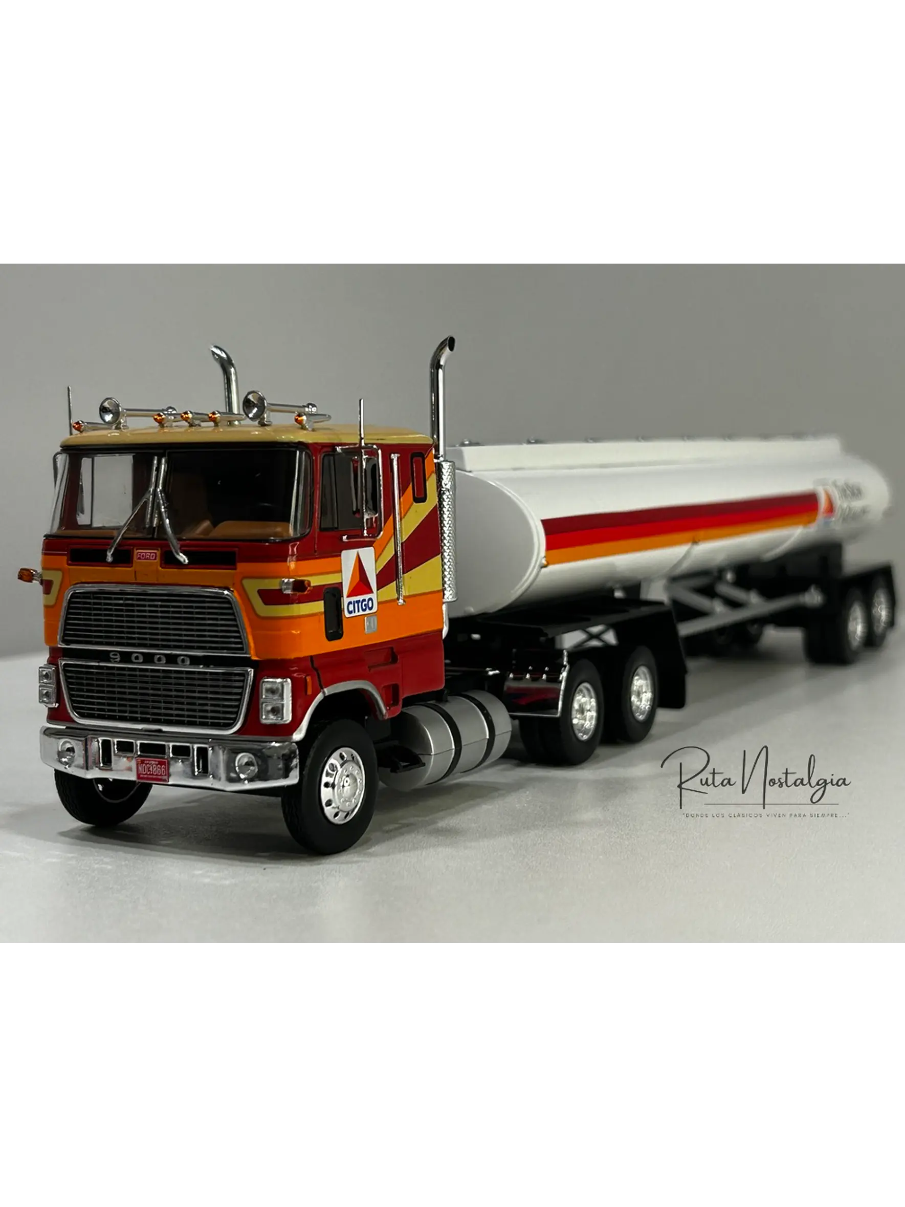 Camión Ford CL-9000 1976 Cisterna CITGO 1:43 – Nostalgia del Transporte Americano 4