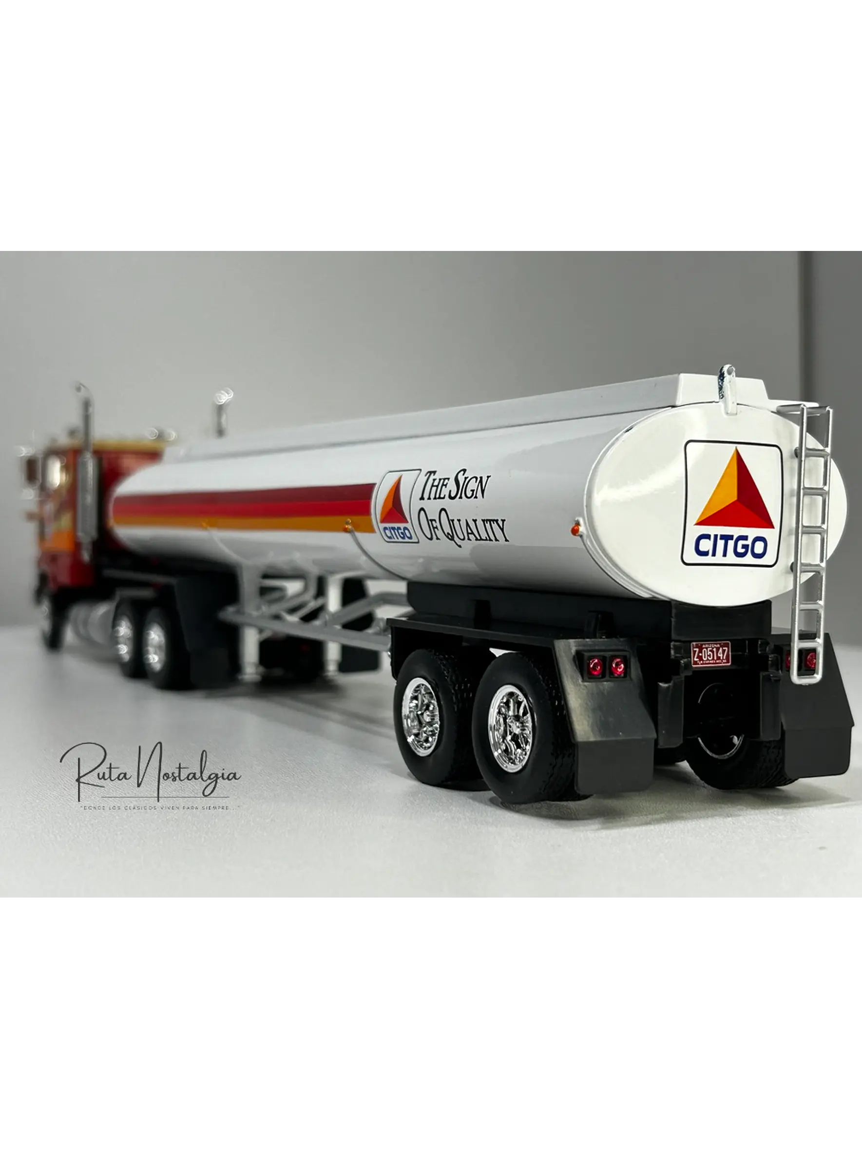 Camión Ford CL-9000 1976 Cisterna CITGO 1:43 – Nostalgia del Transporte Americano 8