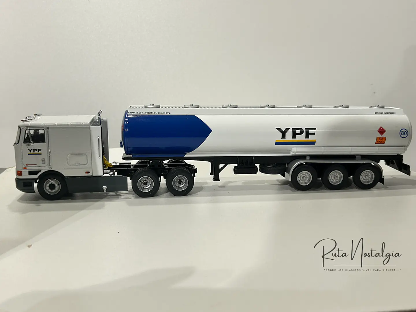 Camión International Eagle 9700 Cabover (1997) | Altaya 1:43 8