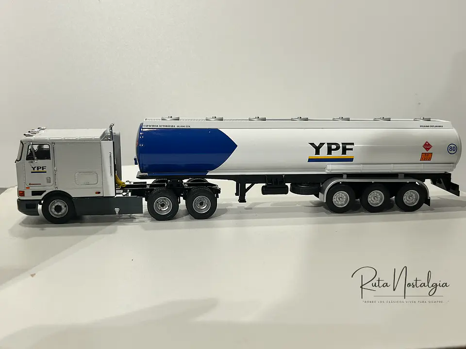 Camión International Eagle 9700 Cabover (1997) | Altaya 1:43 8