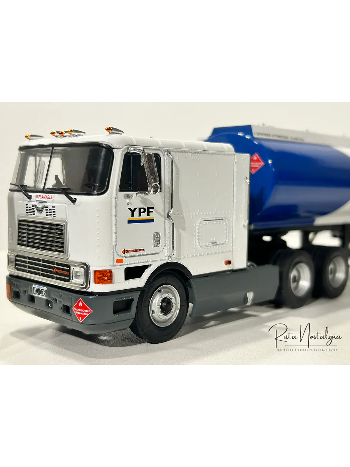 International Eagle 9700 Cabover (1997) – YPF Cisterna Combustible – Colección Camiones Americanos 1:43 2