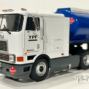 International Eagle 9700 Cabover (1997) – YPF Cisterna Combustible – Colección Camiones Americanos 1:43