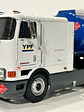 International Eagle 9700 Cabover (1997) – YPF Cisterna Combustible – Colección Camiones Americanos 1:43 - Miniatura 2
